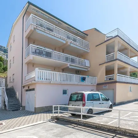 Tomislav Apartment