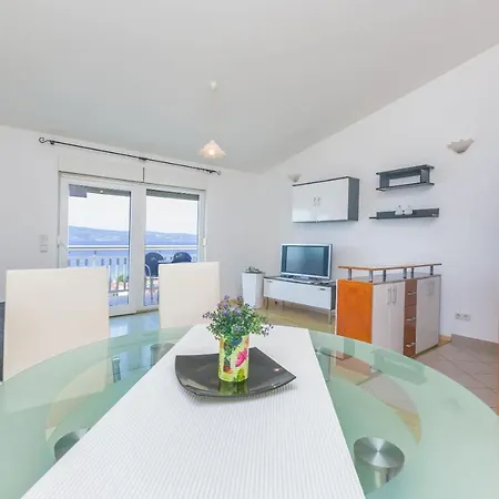 Apartment Tomislav *